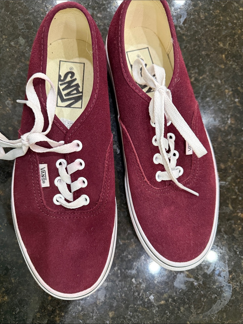 Vans Women's Low-Top Sneakers in Suede Wine